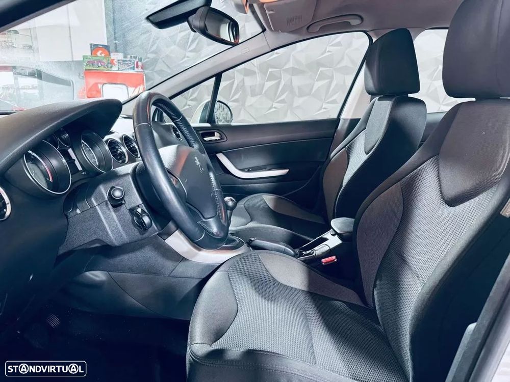 Peugeot 308 1.6 HDi Executive - 19