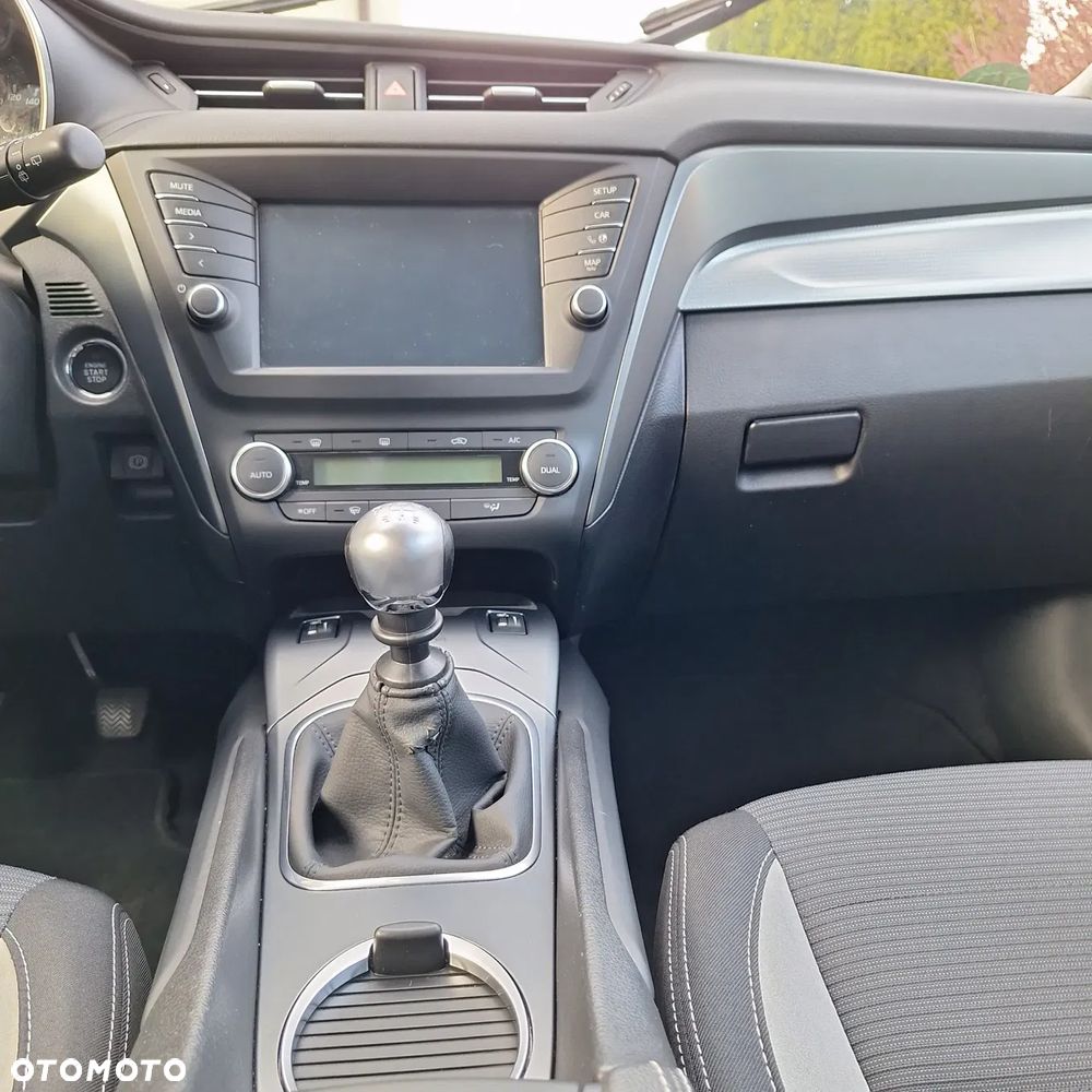 Toyota Avensis 2.0 D-4D Prestige - 20