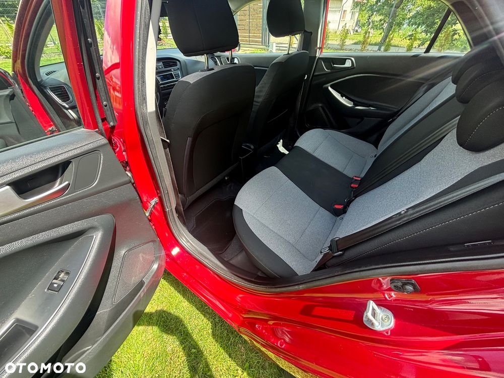 Hyundai i20 1.2 Intro Edition - 11