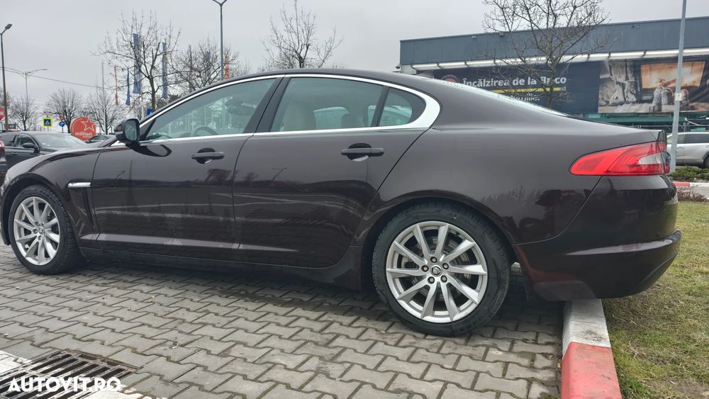 Jaguar XF 2.2D - 6