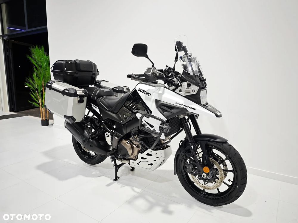 Suzuki V-STROM - 8