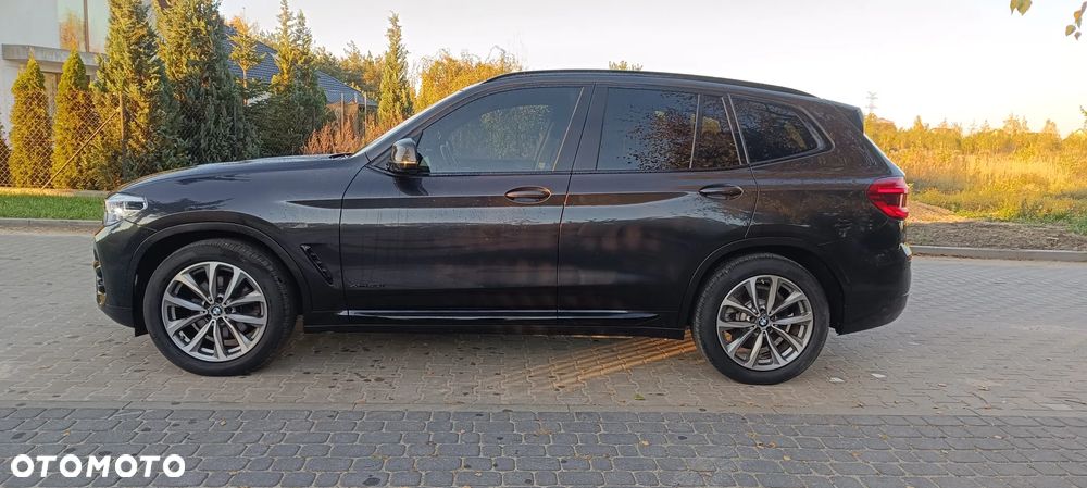 BMW X3 xDrive30i GPF Luxury Line - 4