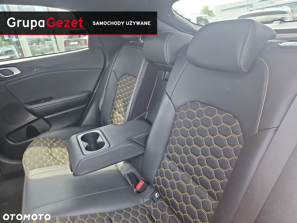Kia XCeed 1.4 T-GDI L Business Line - 16