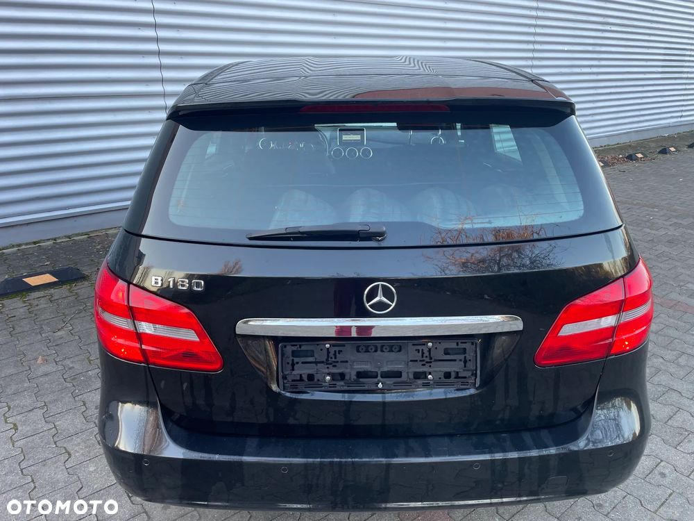 Mercedes-Benz Klasa B 180 Edition - 10