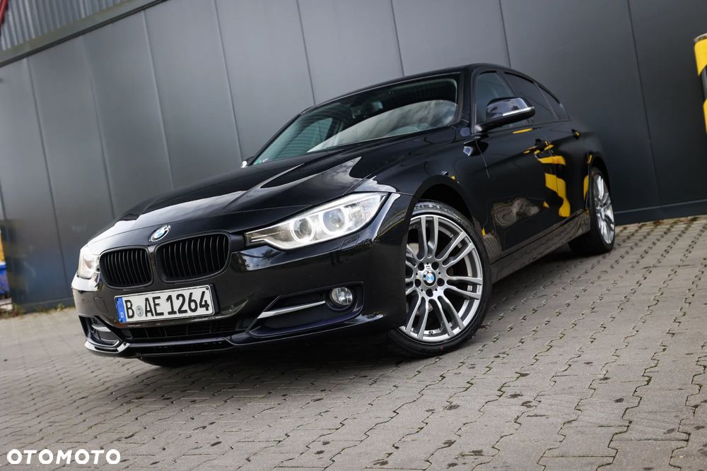 BMW Seria 3 320d Blue Performance Sport Line - 1