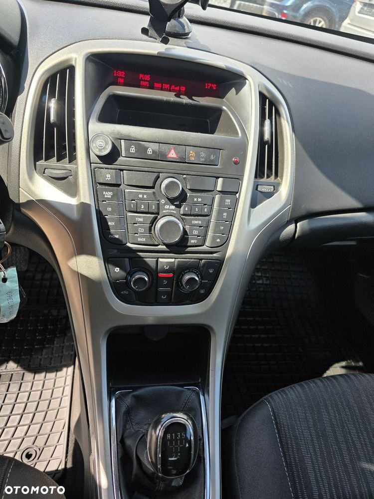 Opel Astra 1.6 Active EU6 - 17
