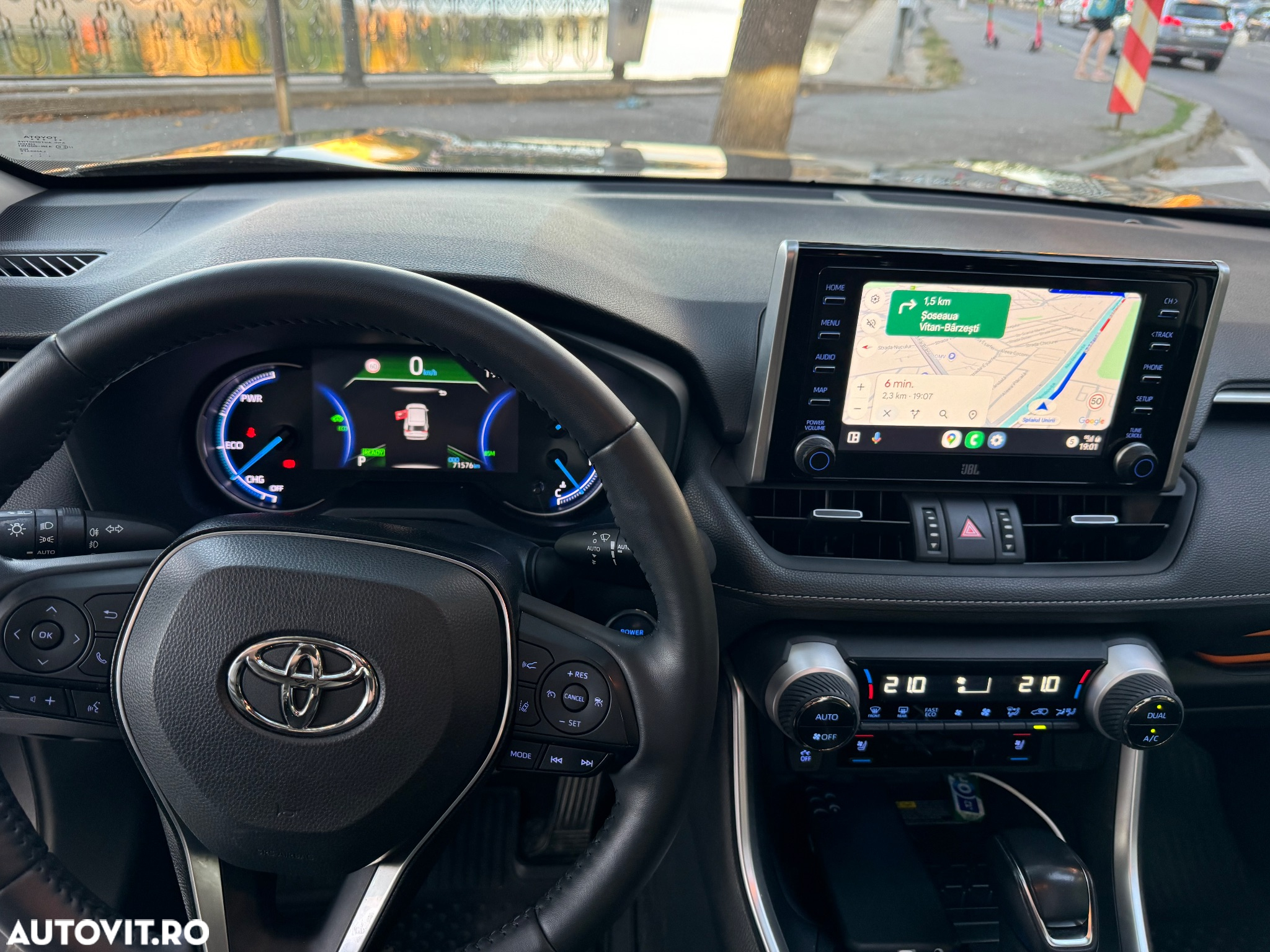 Toyota RAV4 2.5 Hybrid VVT-iE 4x4 Luxury Premium - 13