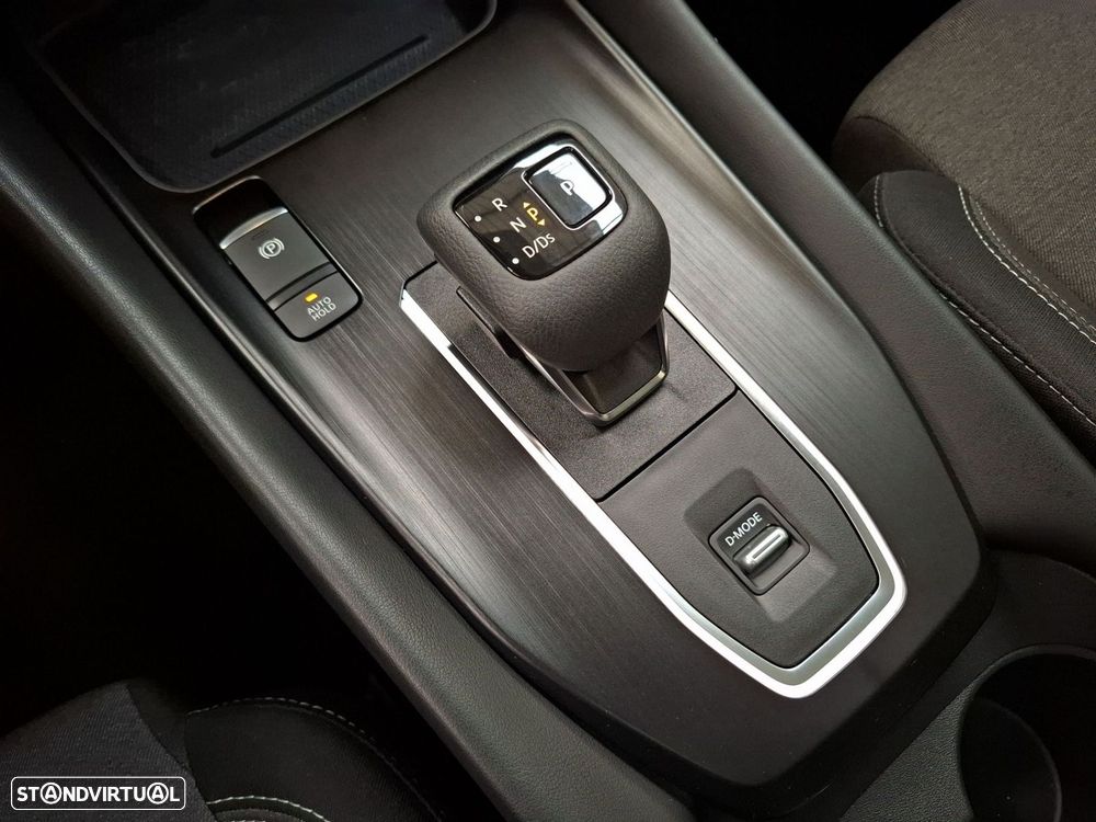 Nissan Qashqai 1.3 DIG-T N-Connecta LED+TT+SKY Xtronic - 18