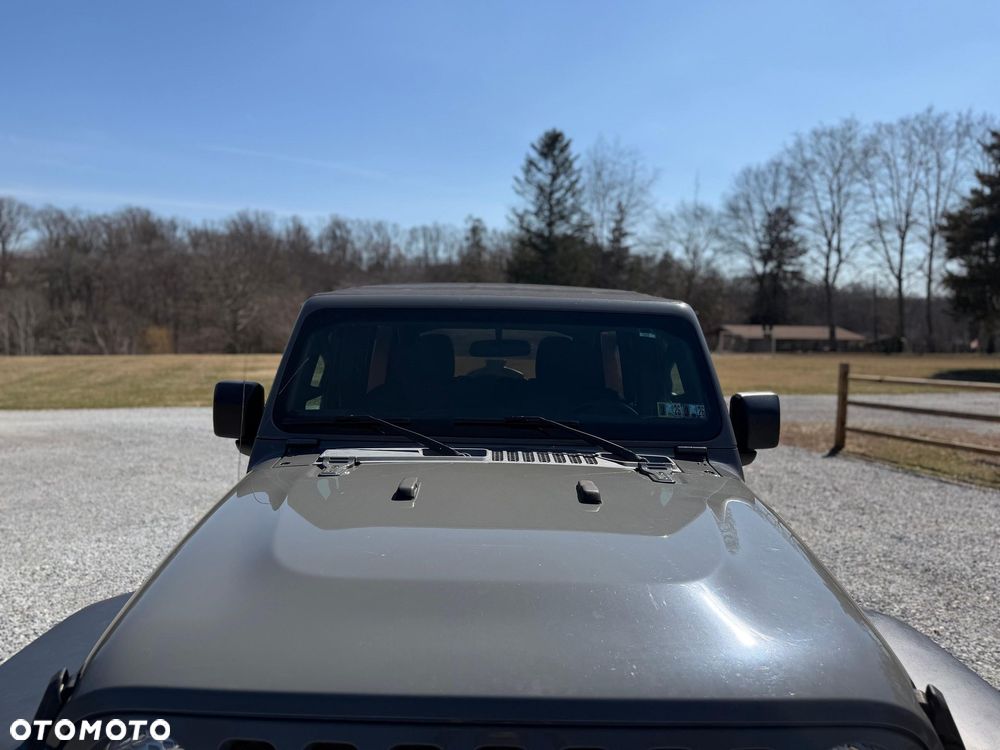 Jeep Wrangler - 15