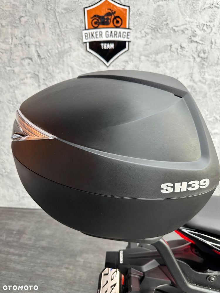 Suzuki GSX - 21