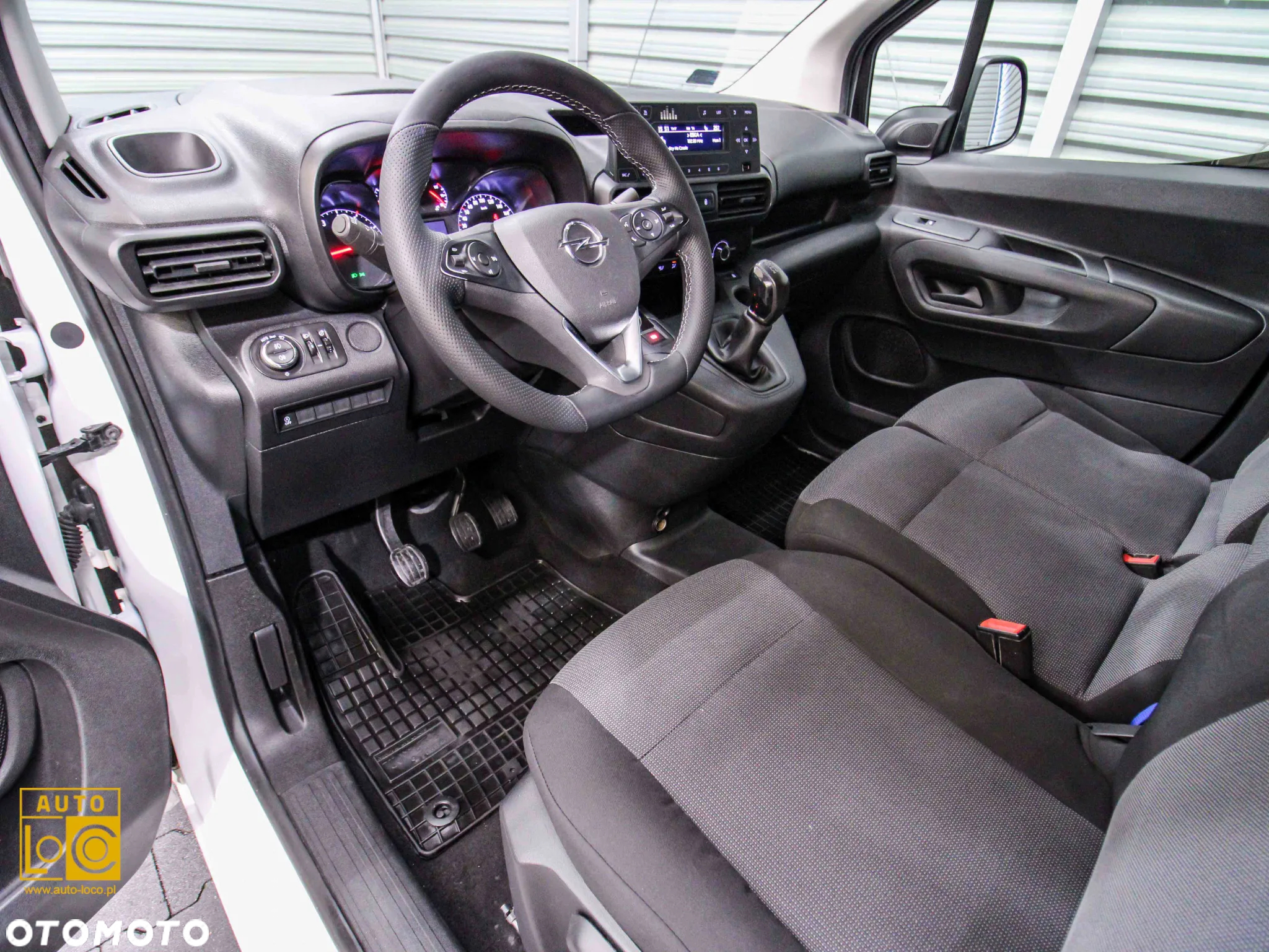 Opel COMBO FURGON - 12