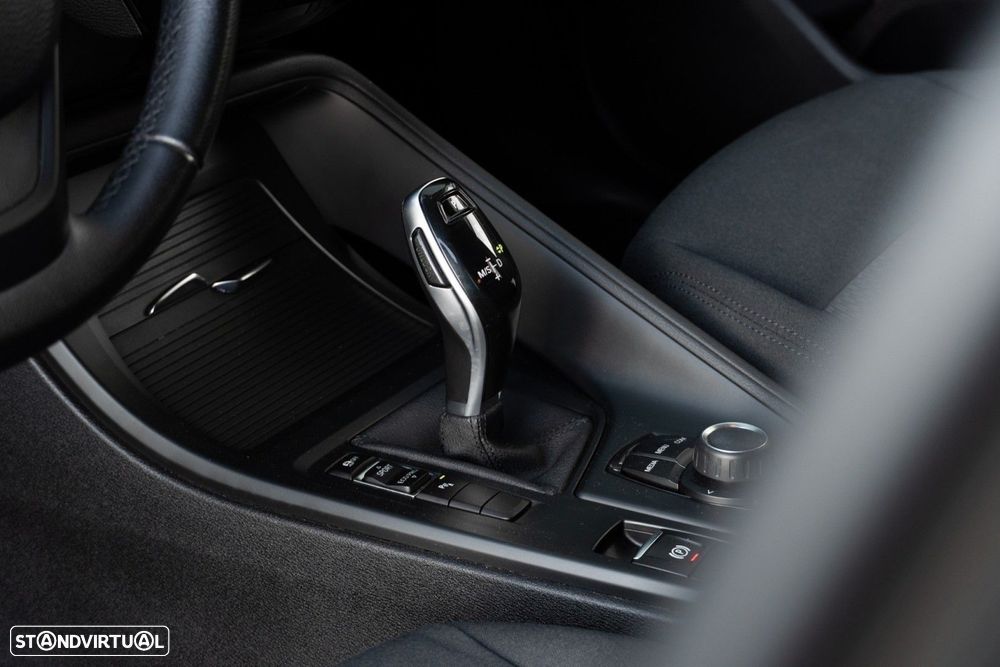 BMW X1 18 d sDrive Auto - 34