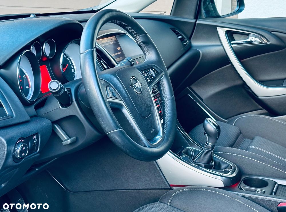 Opel Astra 1.7 CDTI DPF Cosmo - 8