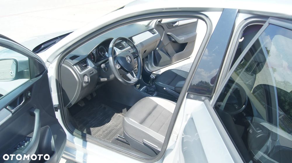 Skoda RAPID 1.0 TSI Ambition - 11