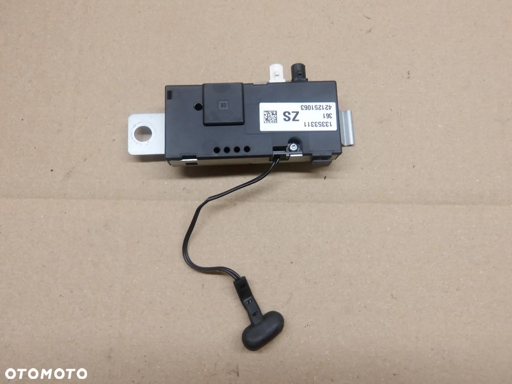 OPEL ASTRA IV J 1.3CDTI KOMBI WZMACNIACZ ANTENOWY 13353311 - 3