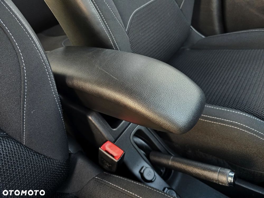 Citroën C3 Pure Tech (VTi) 82 Exclusive - 34