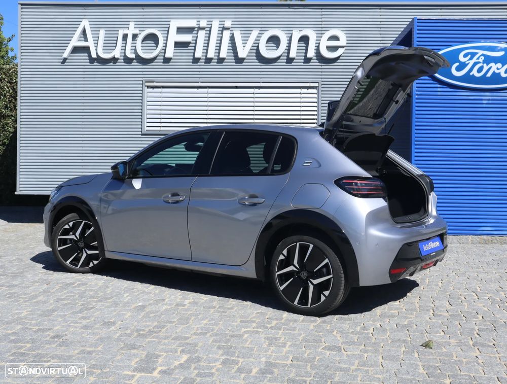 Peugeot e-208 GT - 15