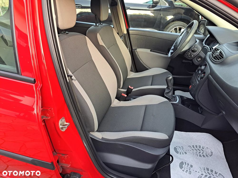Renault Clio - 18