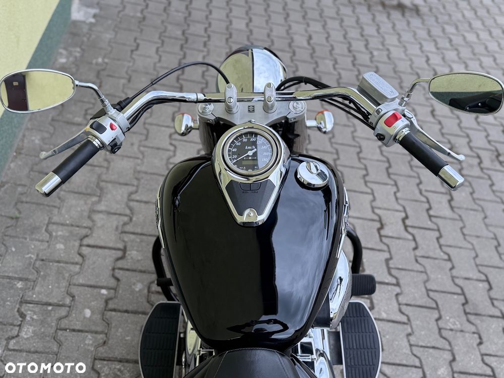 Suzuki VL 800 Volusia - Boulevard C50 - 18