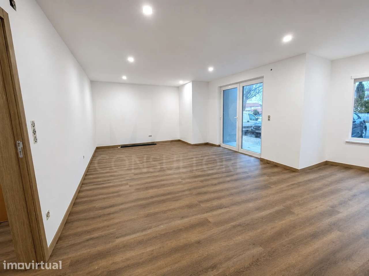 Apartamento T3 luminoso com amplo terraço e garagem e escelente. lo... - Grande imagem: 3/14