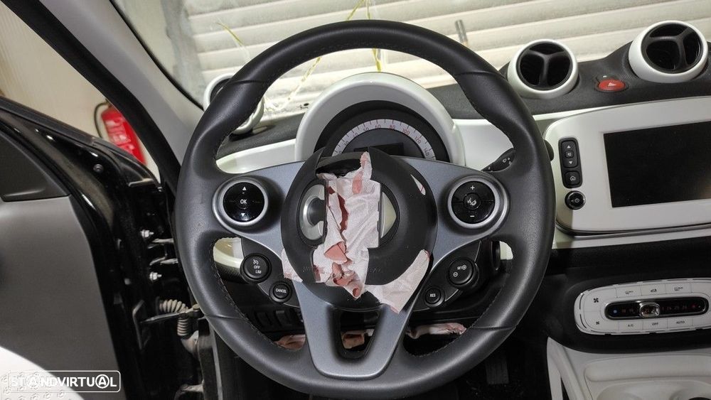 VOLANTE SMART FORFOUR ELECTRIC DRIVE (453.091) - 9