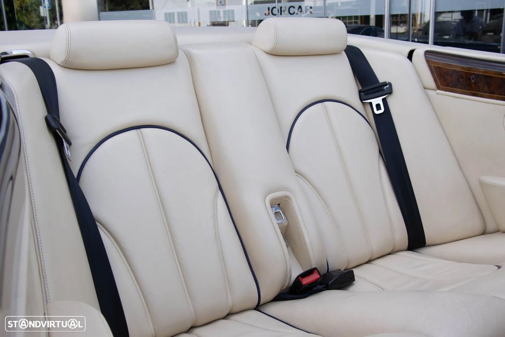 Rolls Royce Corniche Standard - 52