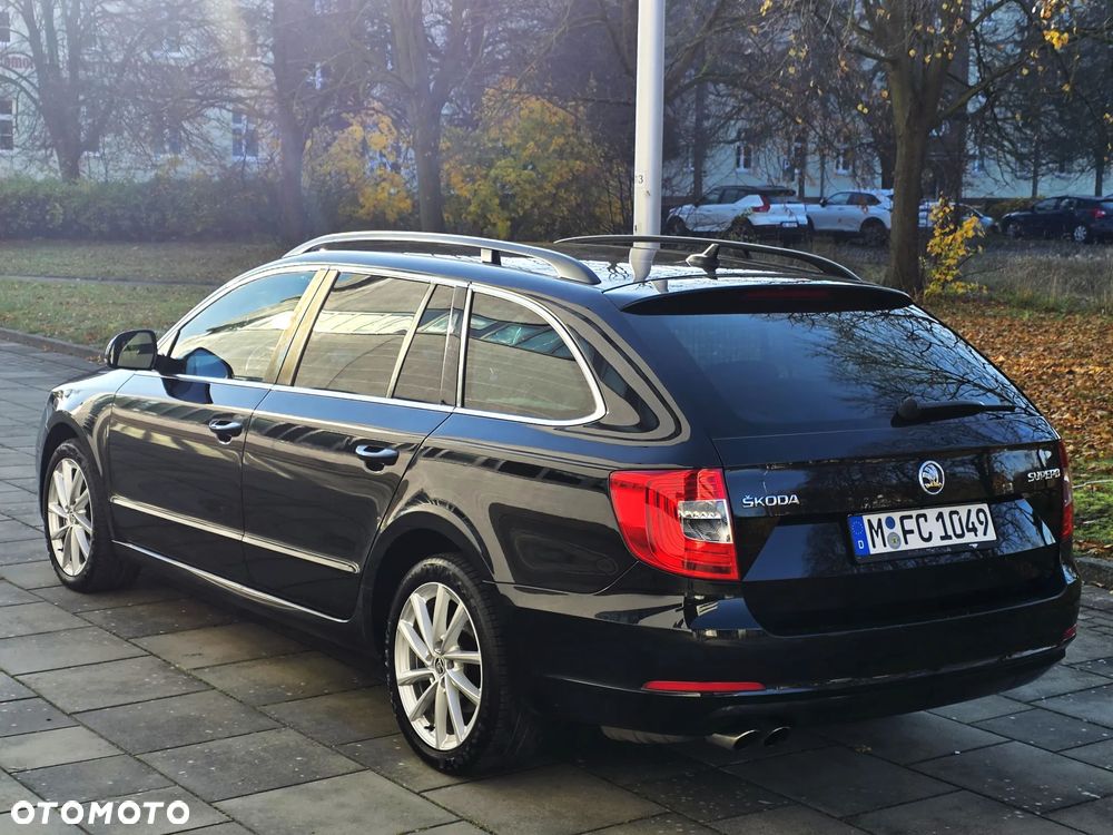 Skoda Superb 2.0 TDI Exclusive - 4