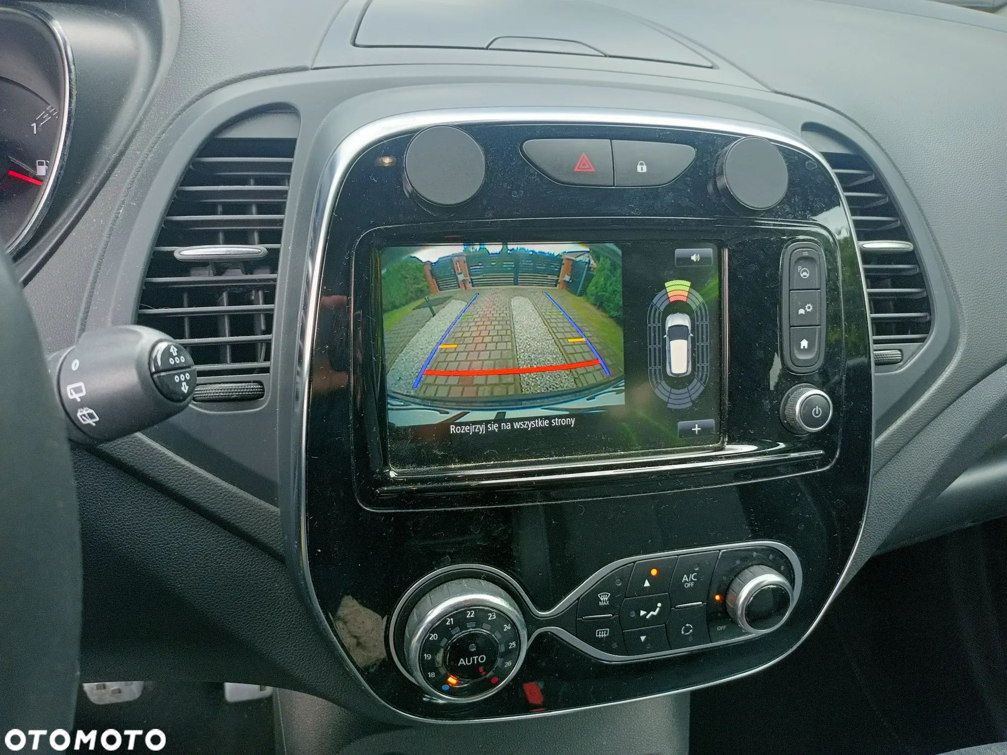 Renault Captur - 16
