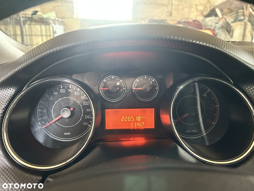 Fiat Bravo 1.9 Multijet Estiva Blue&Me - 23