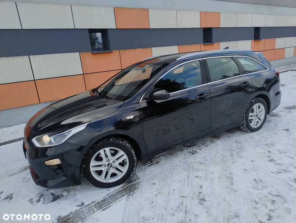 Kia Ceed 1.6 CRDi mHEV L Business Line - 1