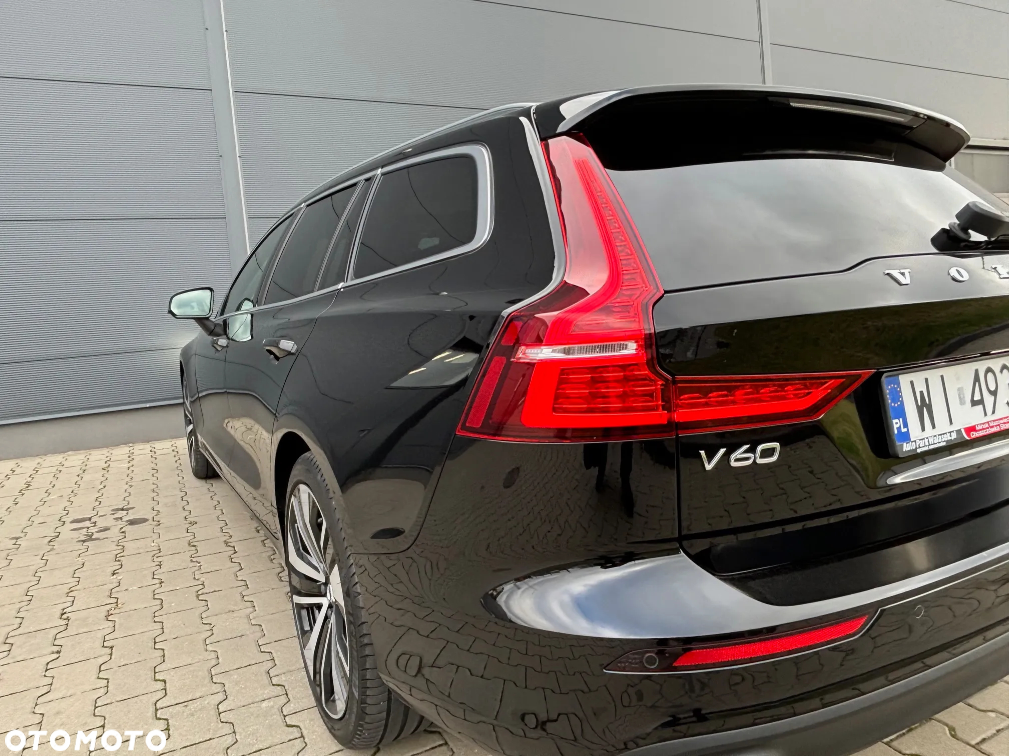 Volvo V60 B3 B Momentum Pro - 34