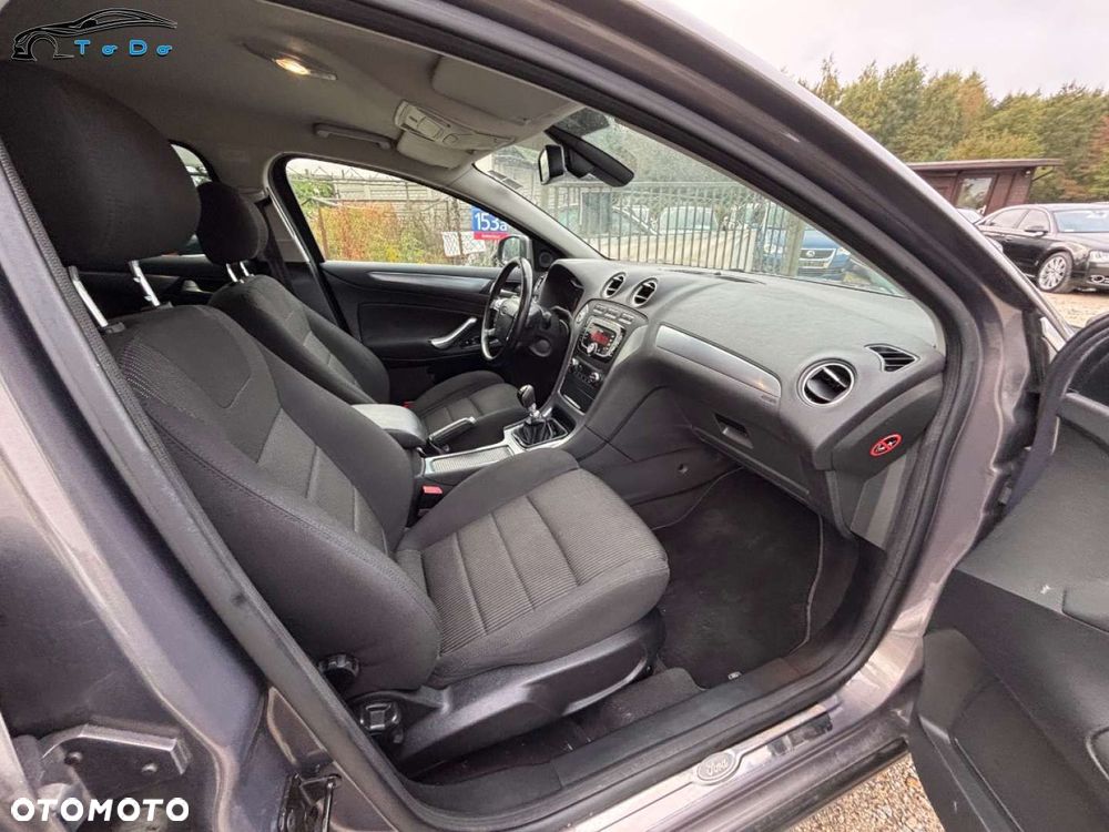 Ford Mondeo 1.6 T Platinium X Plus (Titanium) - 27