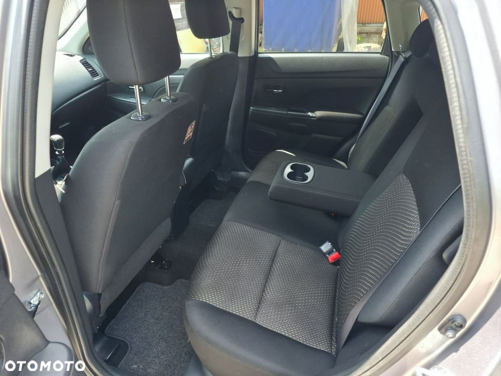 Mitsubishi ASX - 9