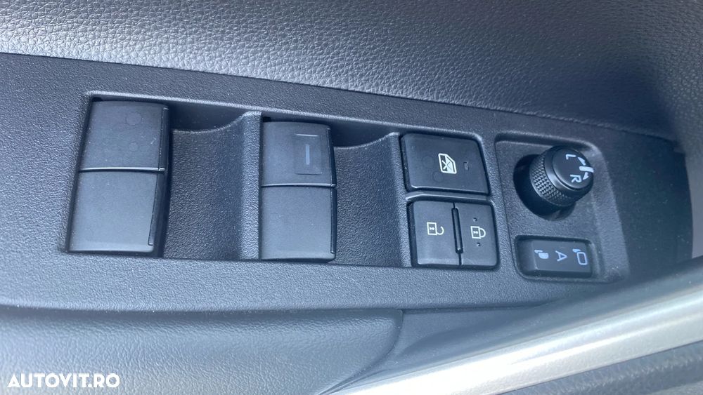 Toyota Corolla Cross - 22