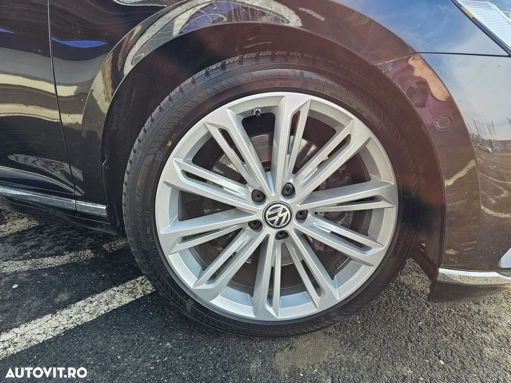 Volkswagen Passat - 4