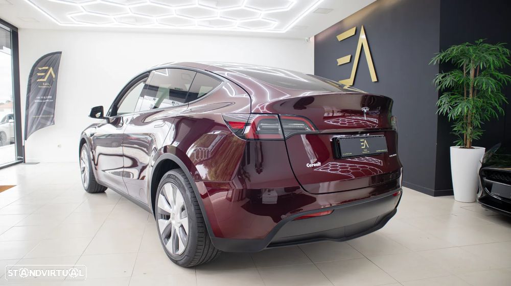 Tesla Model Y Long Range Dual Motor AWD - 4