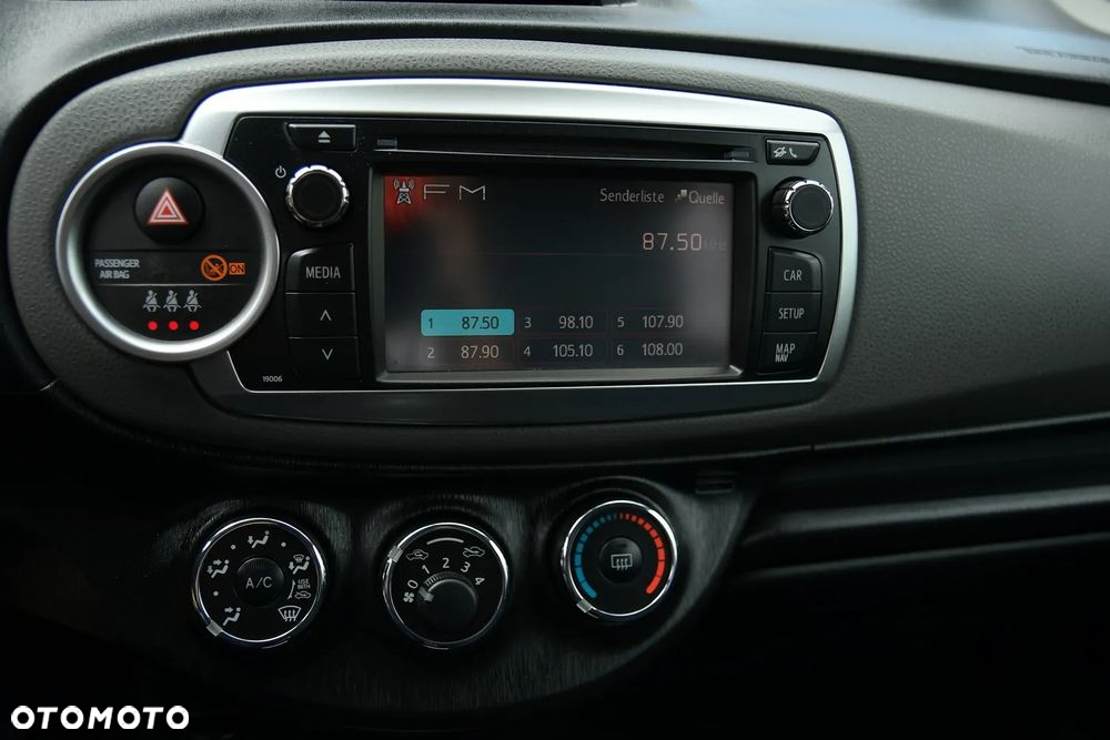Toyota Yaris - 33