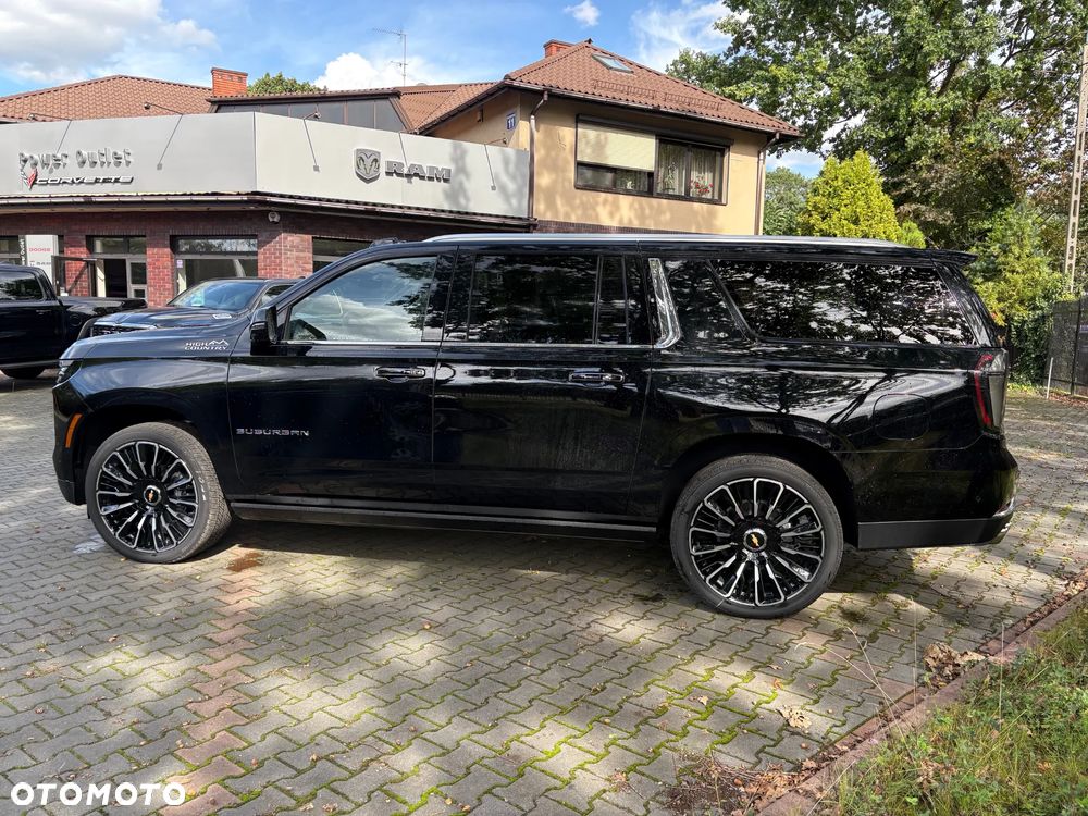 Chevrolet Suburban - 8