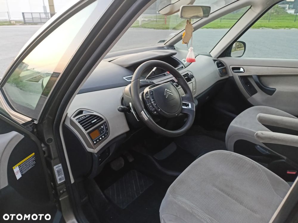 Citroën C4 1.6 HDi FAP EGS6 Confort - 5