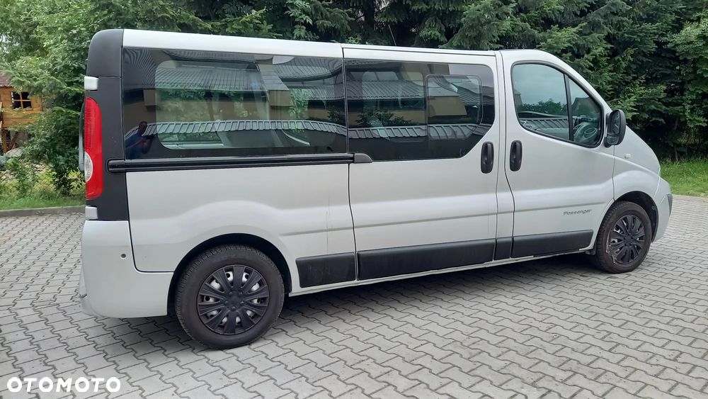 Renault Trafic 2.0 dCi 115 Passenger FAP L2H1 Expression - 16
