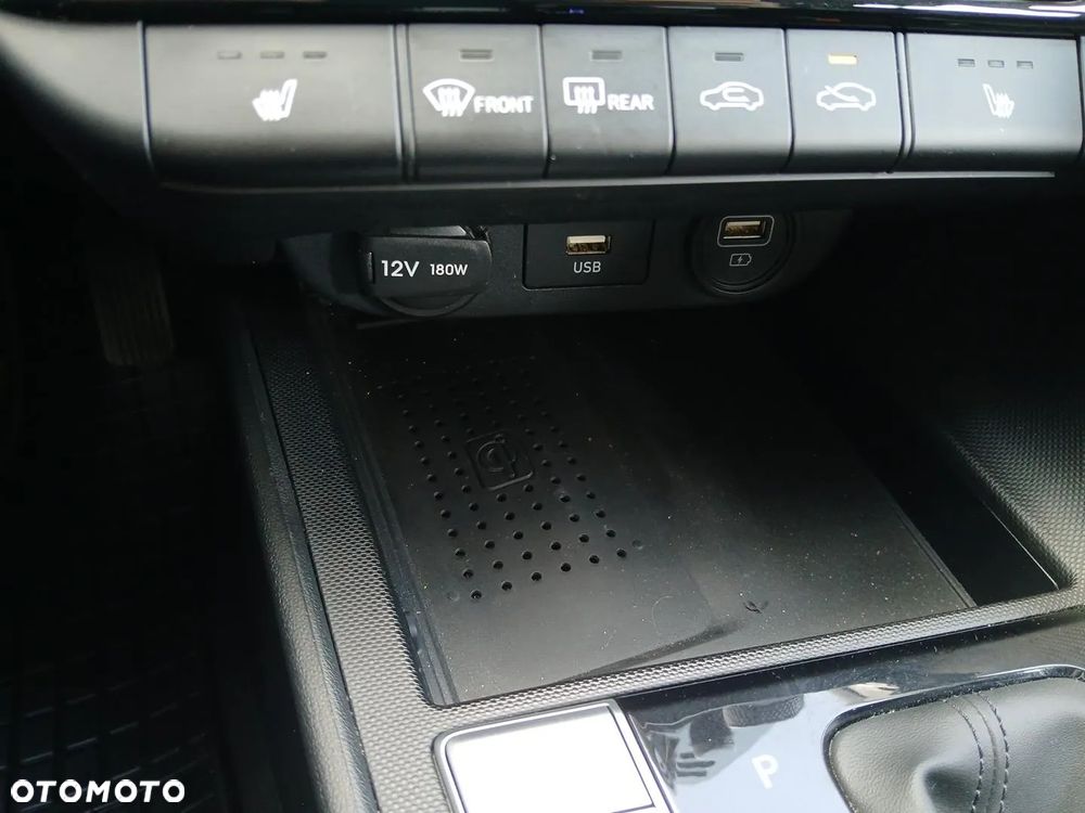 Hyundai Elantra 1.6 Smart CVT - 23