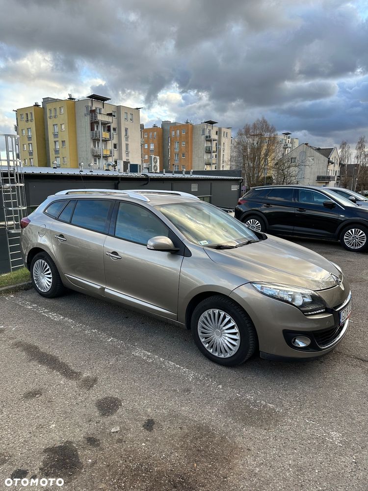 Renault Megane ENERGY TCe 115 Start & Stop Bose Edition - 4