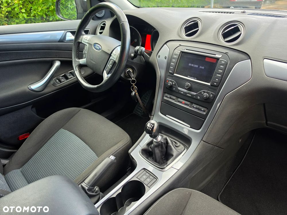 Ford Mondeo - 21