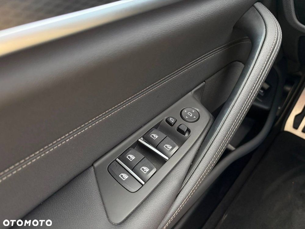 BMW Seria 5 520d xDrive mHEV M Sport sport - 23