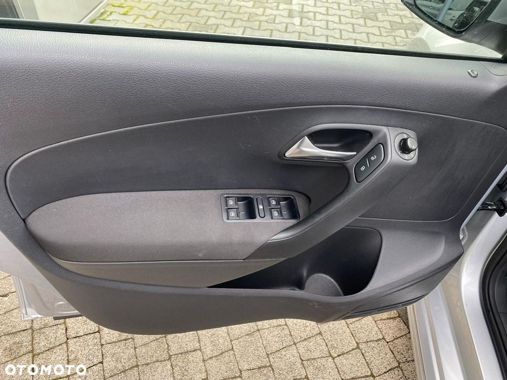 Volkswagen Polo - 12