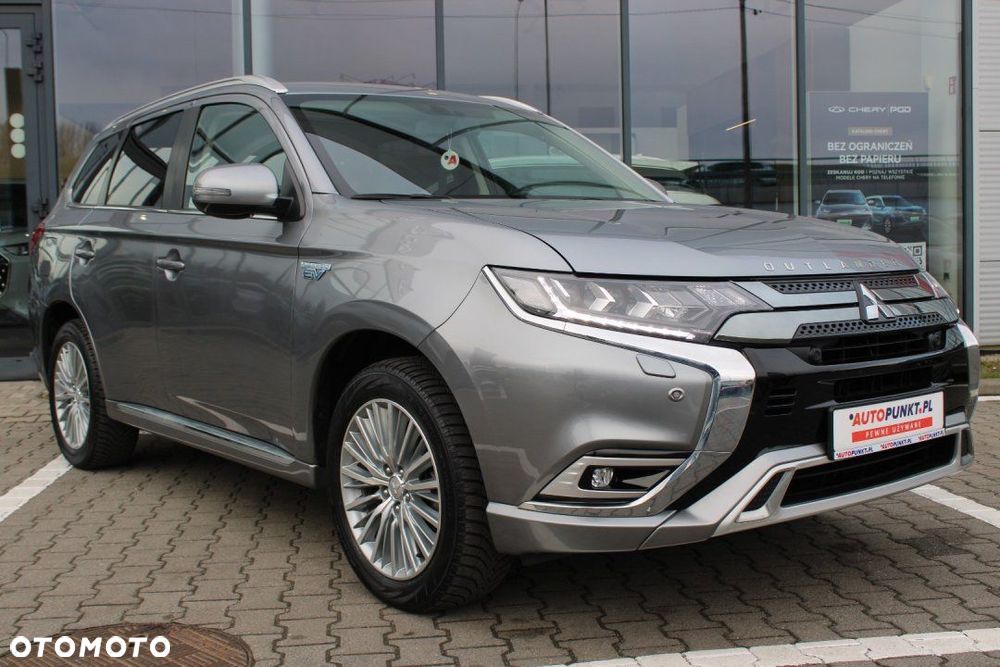 Mitsubishi Outlander - 3