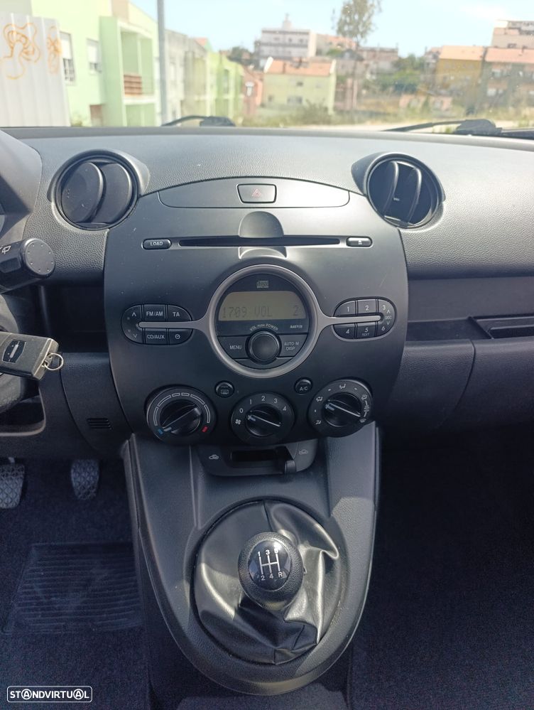 Mazda 2 1.3 MZR 90th Anniversary - 6