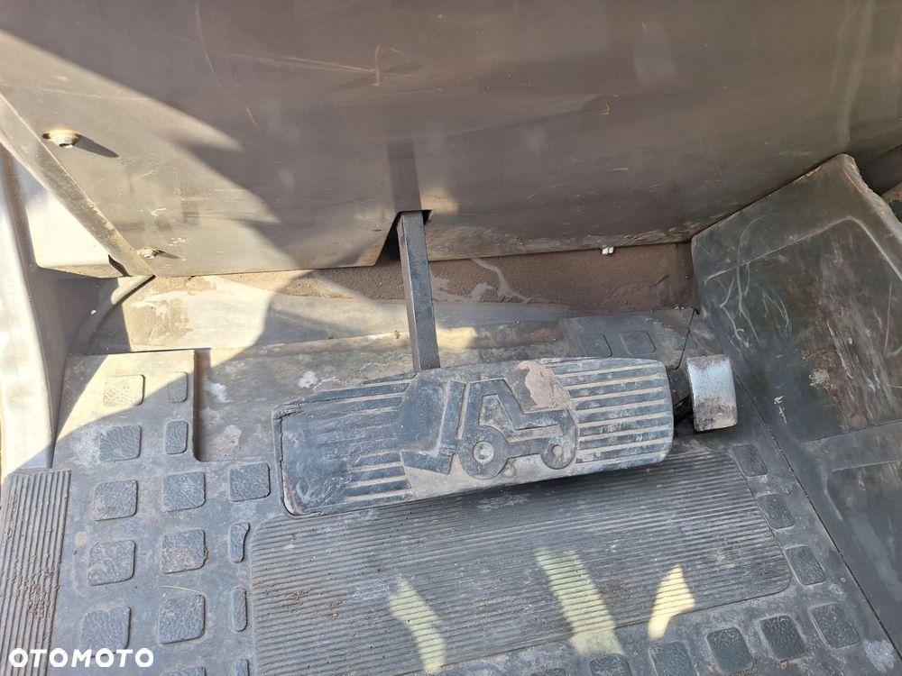 Manitou Mt 835 - 12