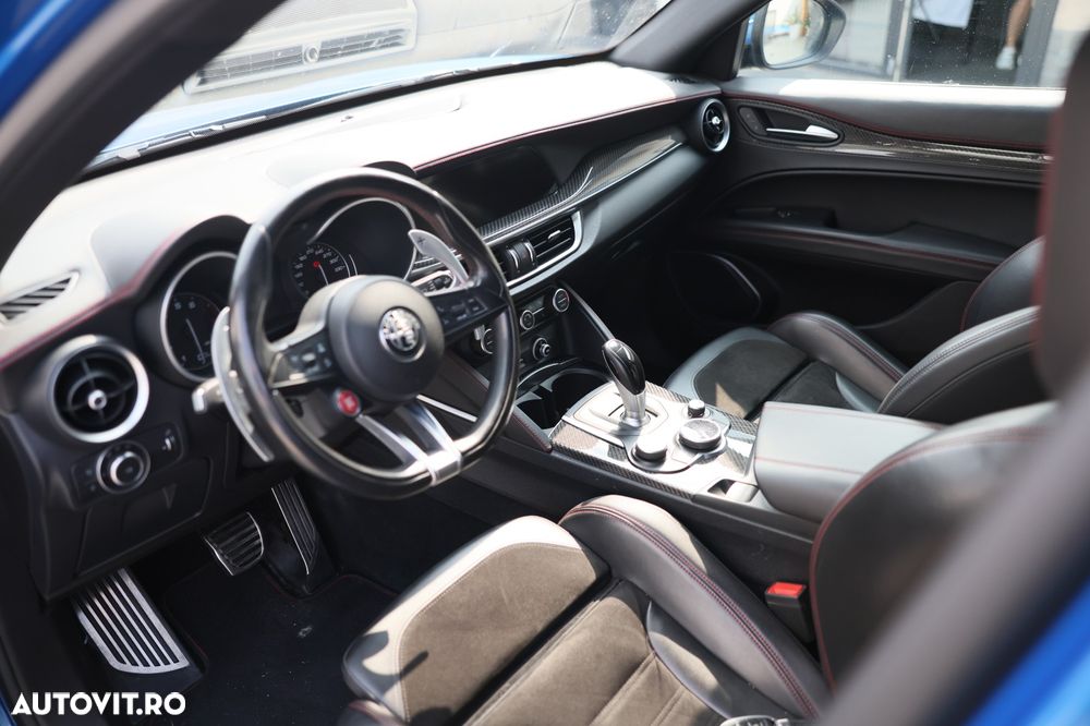 Alfa Romeo Stelvio V6 2.9 Bi-Turbo AT8-Q4 Quadrifoglio - 8