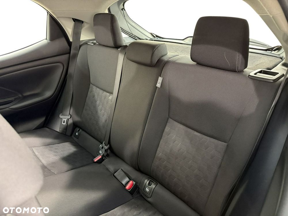 Toyota Yaris 1.5 Comfort - 13